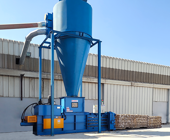 Solución económica de embalado de residuos para una fábrica de cartón de Omán